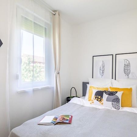 Apartmán Sunny Balcony - Cute And Cozy Budapešť Exteriér fotografie