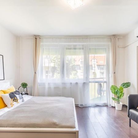Apartmán Sunny Balcony - Cute And Cozy Budapešť Exteriér fotografie