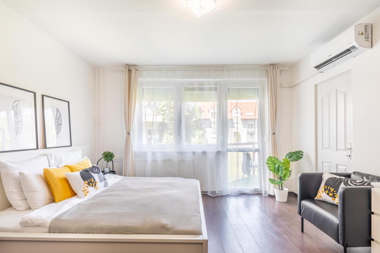 Apartmán Sunny Balcony - Cute And Cozy Budapešť Exteriér fotografie