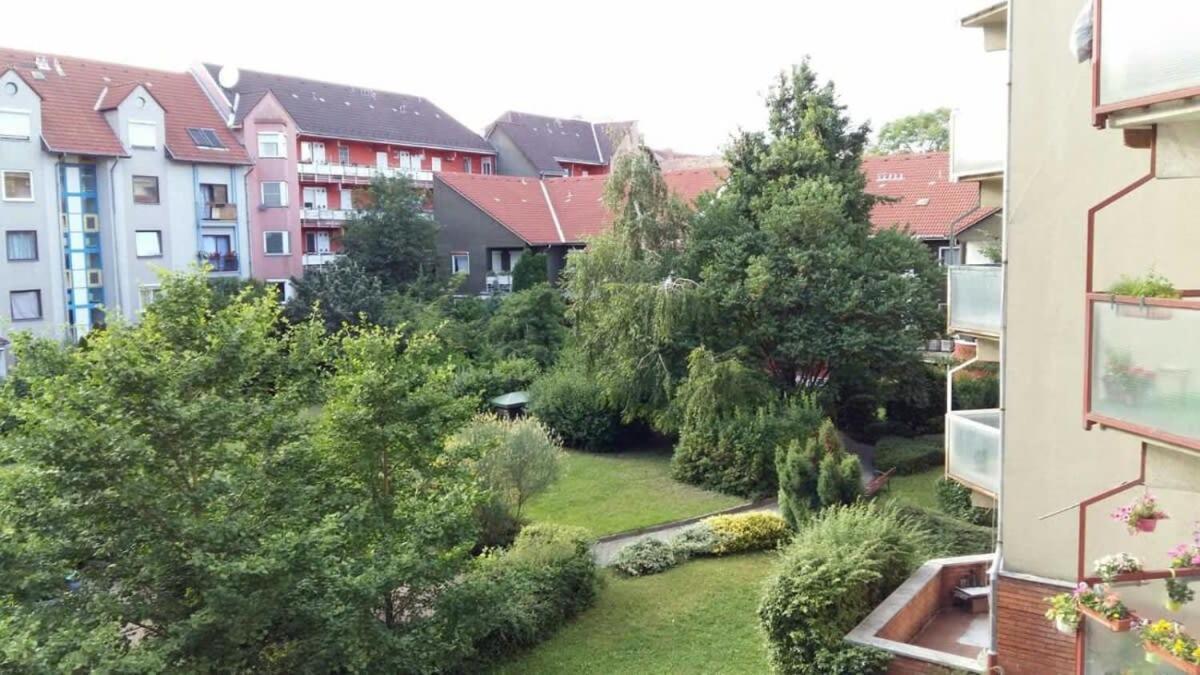 Apartmán Sunny Balcony - Cute And Cozy Budapešť Exteriér fotografie