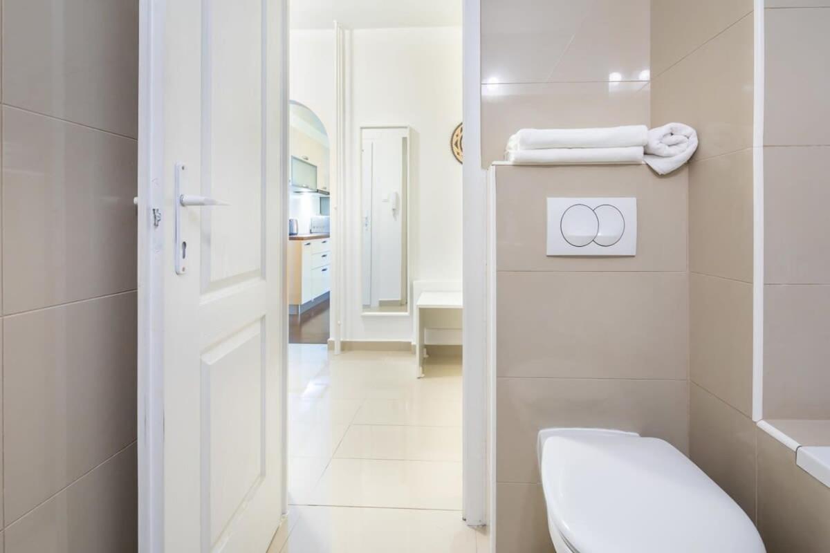 Apartmán Sunny Balcony - Cute And Cozy Budapešť Exteriér fotografie