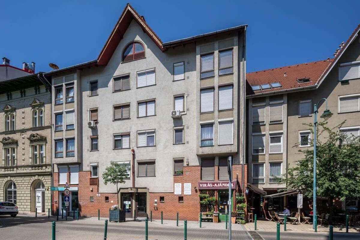 Apartmán Sunny Balcony - Cute And Cozy Budapešť Exteriér fotografie