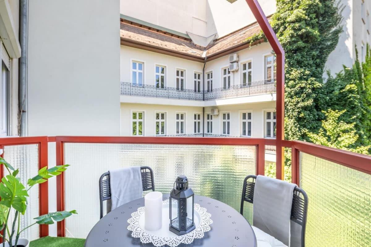 Apartmán Sunny Balcony - Cute And Cozy Budapešť Exteriér fotografie