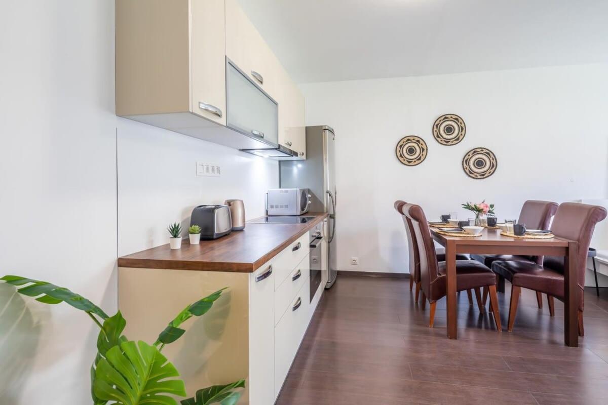 Apartmán Sunny Balcony - Cute And Cozy Budapešť Exteriér fotografie