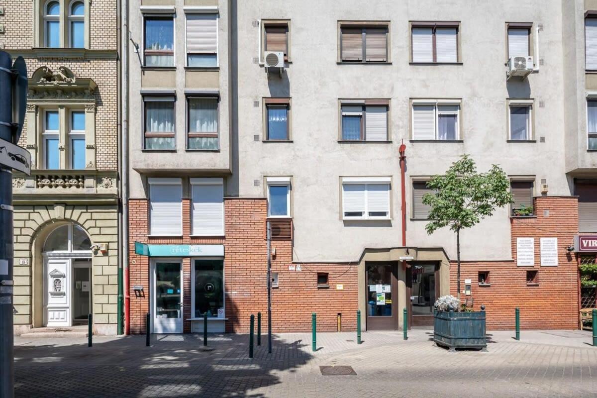 Apartmán Sunny Balcony - Cute And Cozy Budapešť Exteriér fotografie