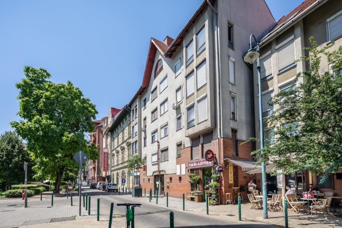 Apartmán Sunny Balcony - Cute And Cozy Budapešť Exteriér fotografie